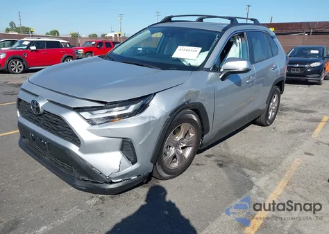 2025 Toyota Rav4 Xle z USA, uszkodzony, nr VIN 2T3W1RFV4SW401502